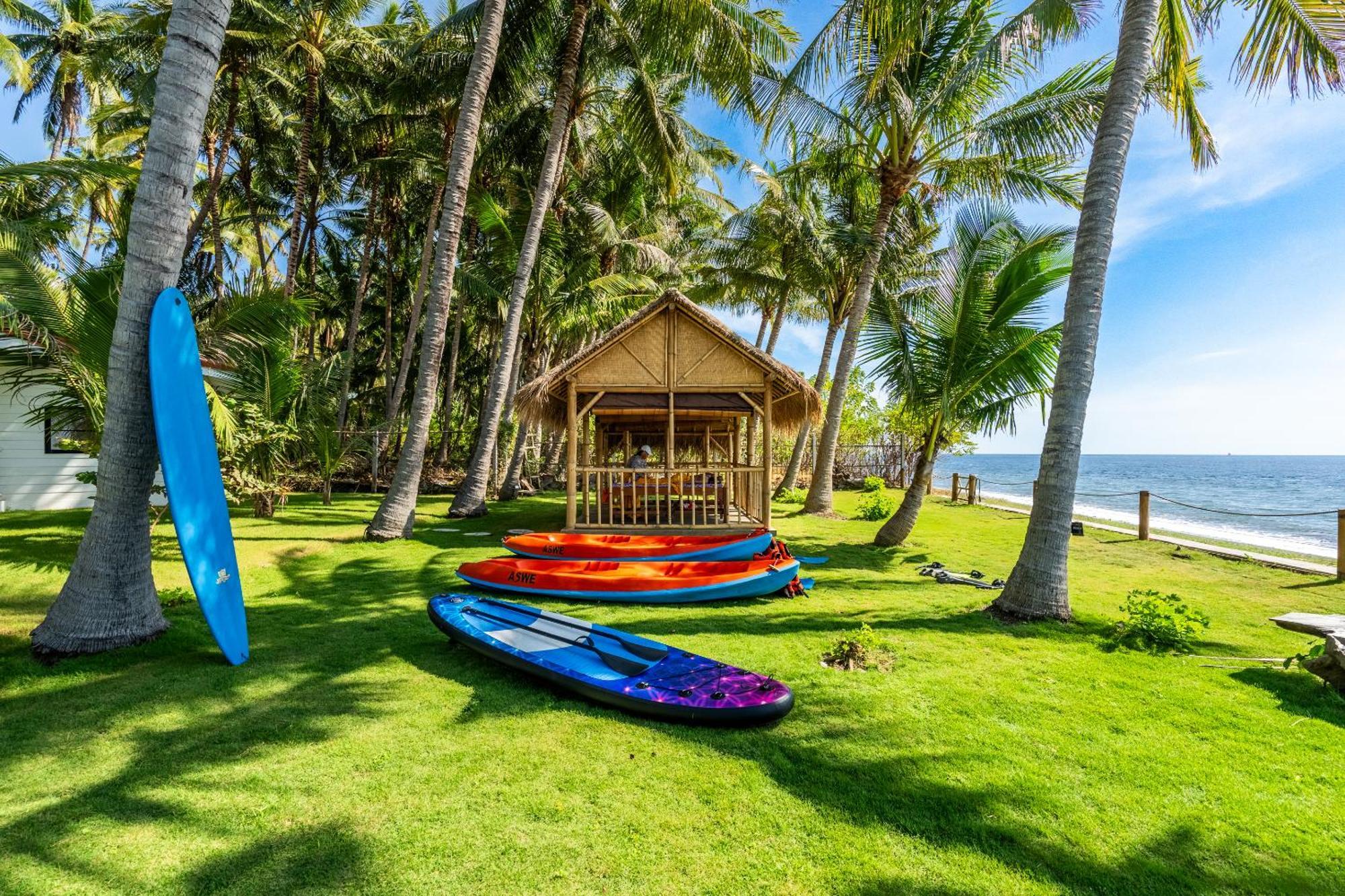 Senang Resort Tianyar Exterior foto