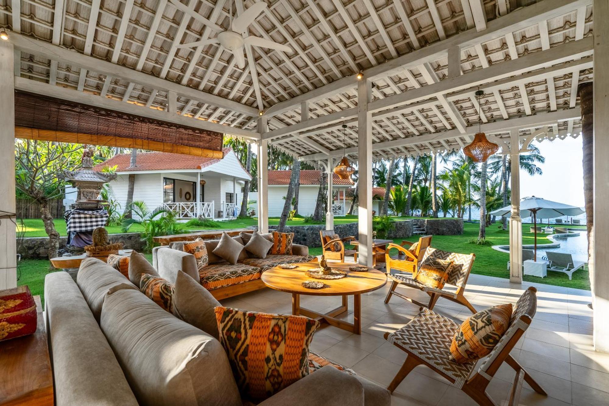 Senang Resort Tianyar Exterior foto